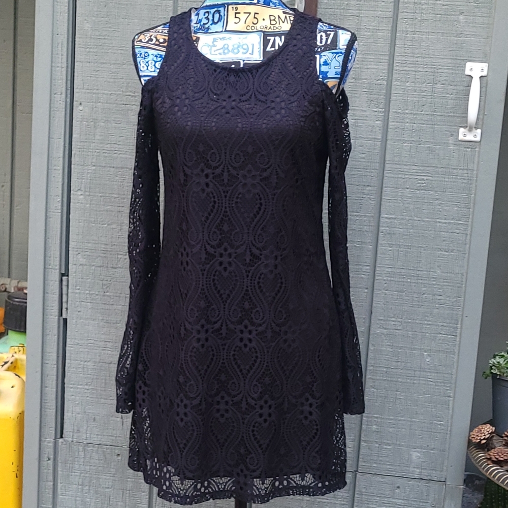 Ultra Flirt Large Women's Cold Shoulder Mini Dress Crochet Lace Overlay Black